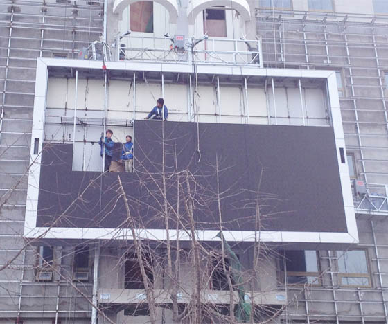 戶外LED廣告屏如何安裝調試?