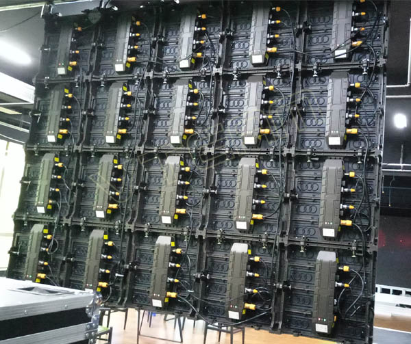 只知面積如何計算室內(nèi)LED租賃顯示屏尺寸