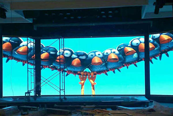 威特姆舞臺(tái)LED顯示屏移動(dòng)安裝方式